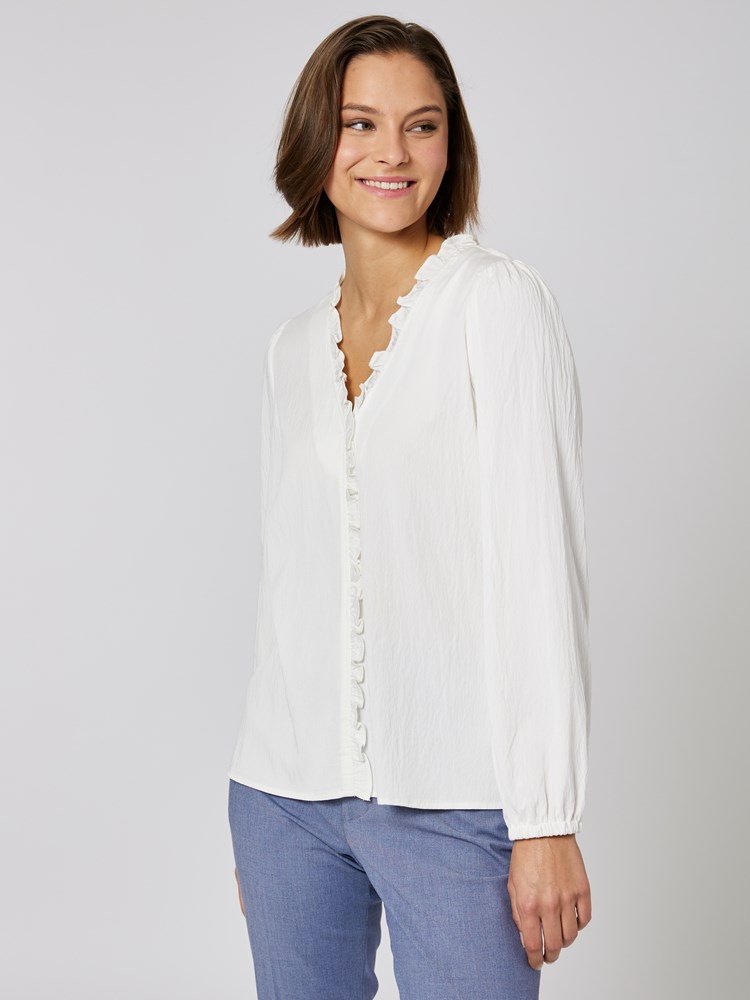Veronika bluse 7251476_O79-RICCO VERO-S23-Modell-Front_chn=vic_8835_Veronika bluse O79 7251476.jpg_Front||Front