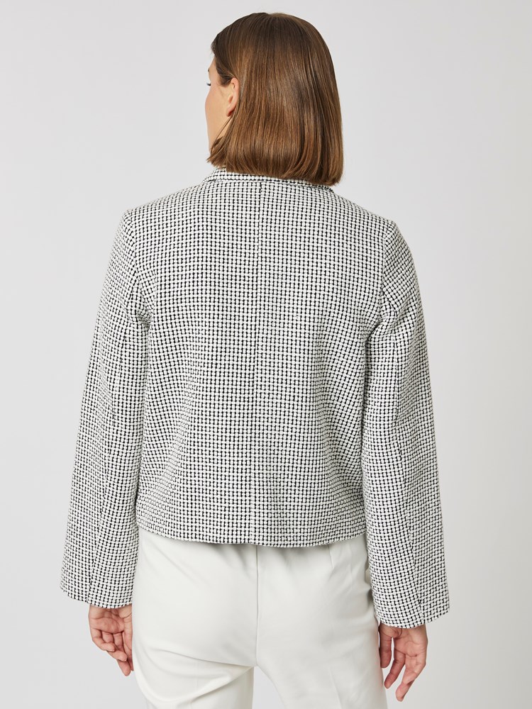 Perlene jakke 7251571_CAB-IN WEAR-H23-Modell-Back_chn=vic_5415_Perlene jakke CAB 7251571.jpg_Back||Back