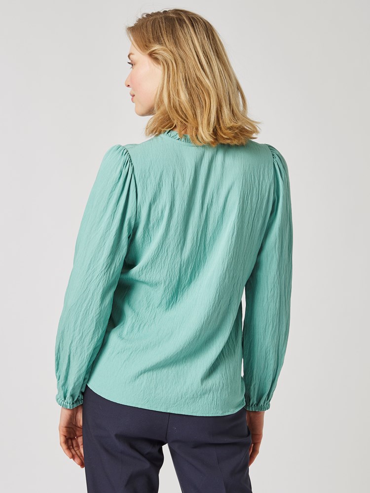 Veronika bluse 7251606_GJA-RICCO VERO-H23-Modell-Back_chn=vic_6698_Veronika bluse GJA 7251606.jpg_Back||Back