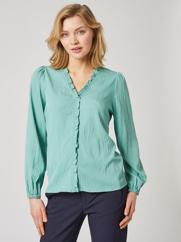 Veronika bluse 7251606_GJA-RICCO VERO-H23-Modell-Front_chn=vic_1163_Veronika bluse GJA 7251606.jpg_Front||Front