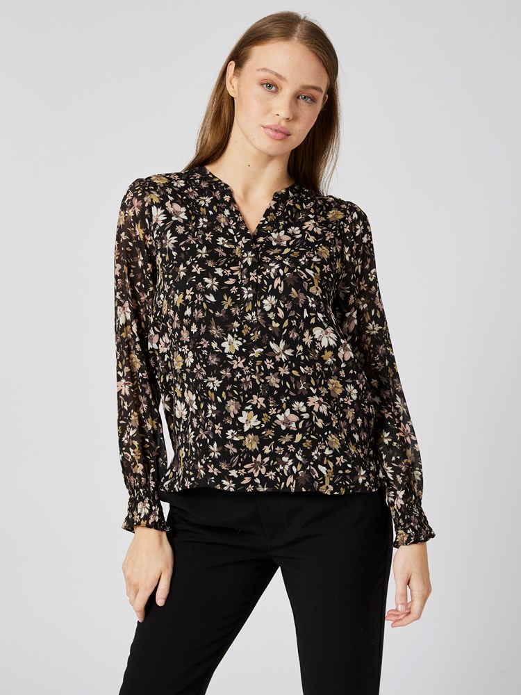 Cream Top 7251946_CAB-RICCO VERO-A23-Modell-Front_chn=vic_5281_Cream Top CAB_Cream Top CAB 7251946.jpg_Front||Front