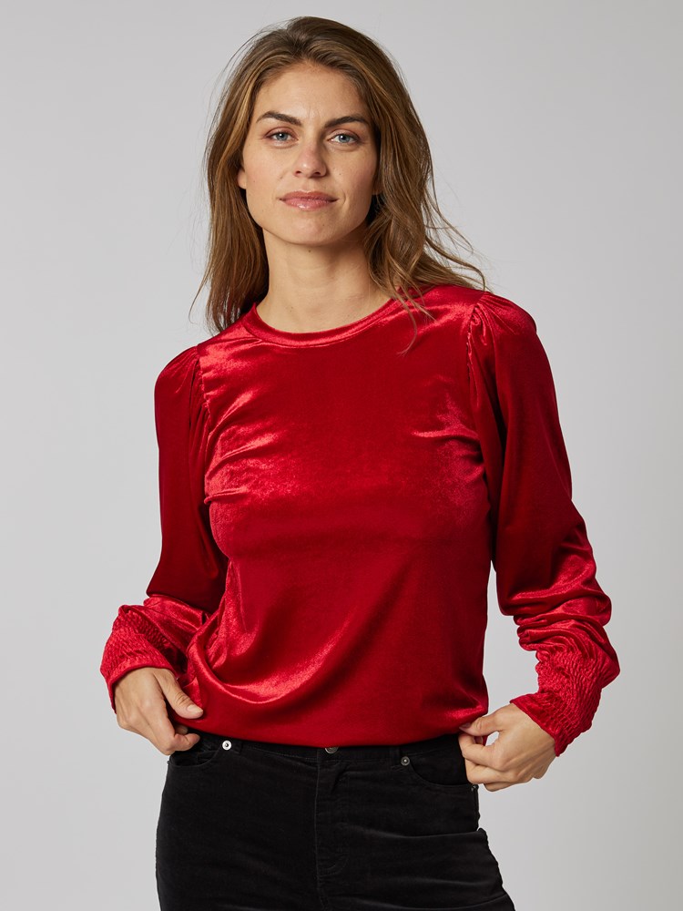 Oriel Iw Blouse 7252019_K5I-IN WEAR-W23-Modell-Front_chn=vic_7321_Oriel Iw Blouse K5I_Oriel Iw Blouse K5I 7252019.jpg_Front||Front