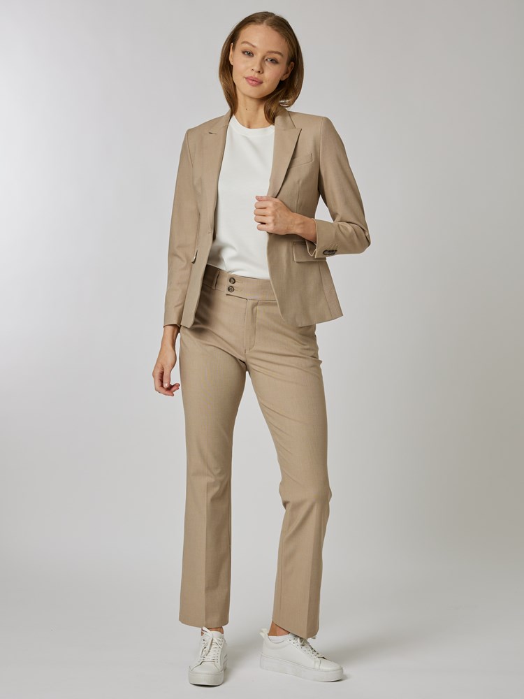Beth Blazer 7252410_A9N-RICCO VERO-S24-details_chn=vic_2431_Beth Blazer A9N_Beth Blazer A9N 7252410.jpg_