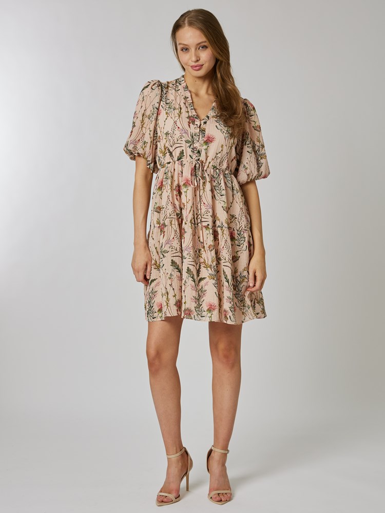 Sandy kjole 7252419_MJE-RICCO VERO-S24-Modell-Front_chn=vic_6054_Sandy kjole MJE_Sandy kjole MJE 7252419.jpg_Front||Front