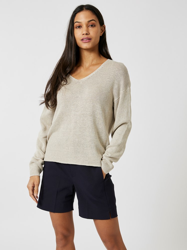 Lina genser 7252563_A74-RICCO VERO-H24-Modell-Front_chn=vic_9085_Lina genser A74_Lina genser A74 7252563.jpg_Front||Front