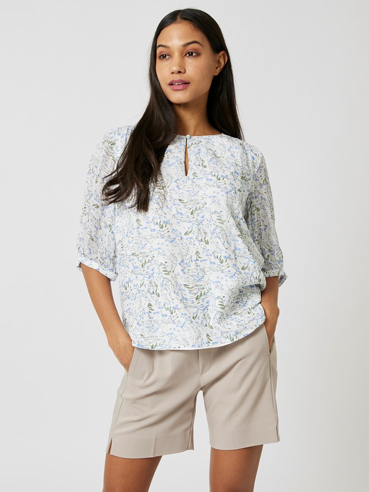 Jessica basic topp 7252564_GQY-RICCO VERO-H24-Modell-Front_chn=vic_496_Jessica basic topp GQY_Jessica basic topp GQY 7252564.jpg_Front||Front