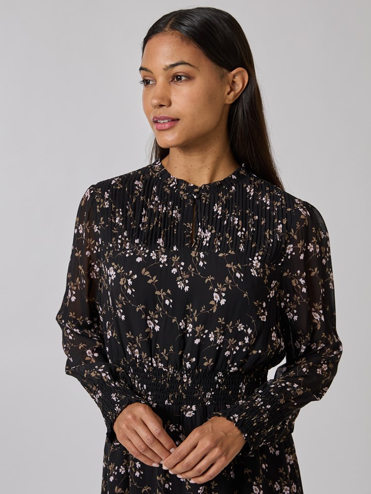 Malina Dress 7252785_CAB-RICCO VERO-A24-details_chn=vic_170_Malina Dress CAB_Malina Dress CAB 7252785.jpg_