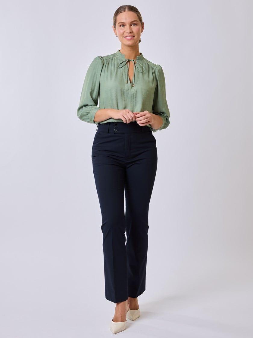 7253033 EM1 7253033_EM1-RICCO VERO-NOS-Modell-Front_chn=vic_1566_High Waist Trouser EM1.jpg_Front||Front