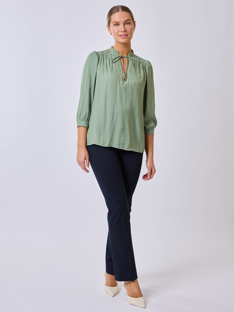 Amy bluse 7253034_GMC-RICCO VERO-S25-Modell-Front_chn=vic_646_Amy bluse GMC_Amy bluse GMC 7253034.jpg_Front||Front