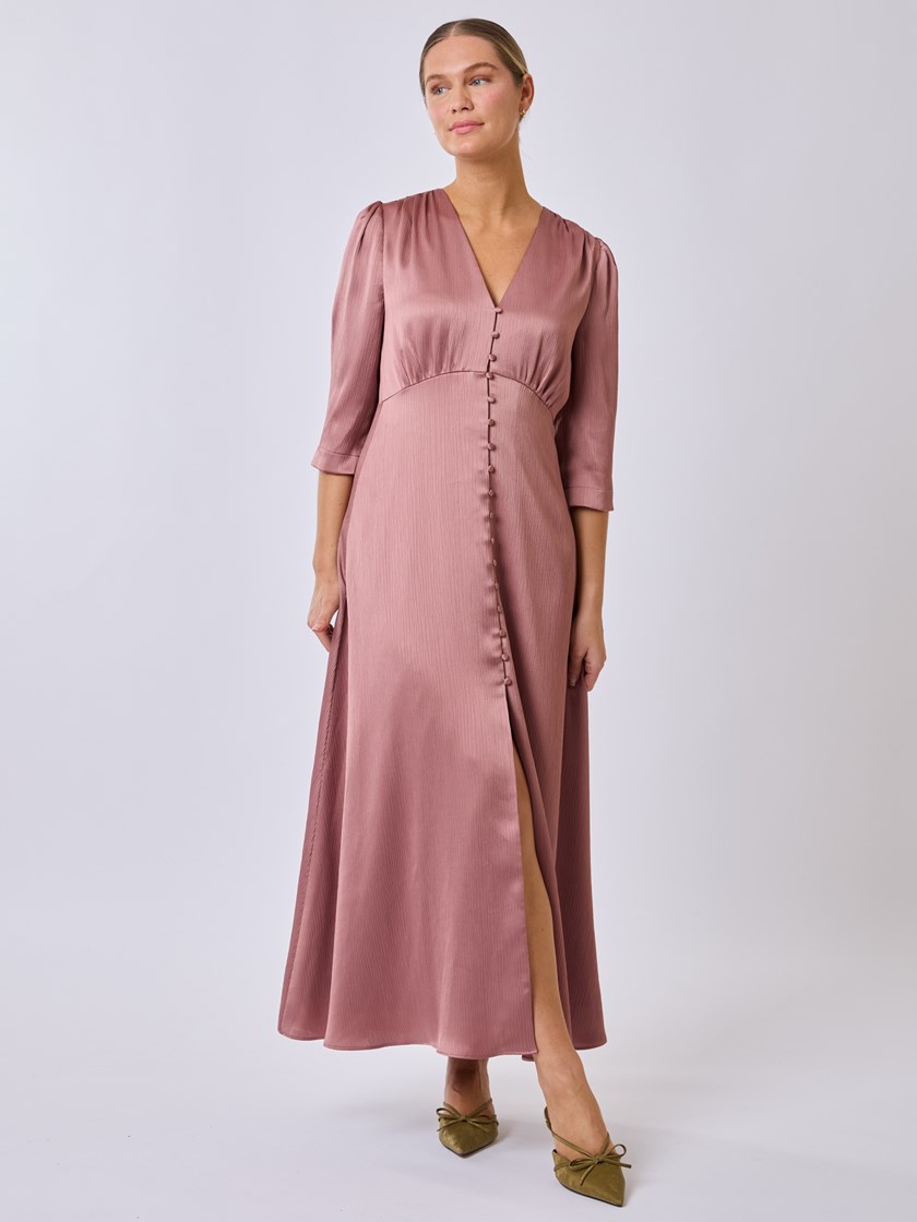 7253038 MJQ 7253038_MJQ-RICCO VERO-S25-Modell-Front_chn=vic_1548_Sorrento kjole MJQ.jpg_Front||Front