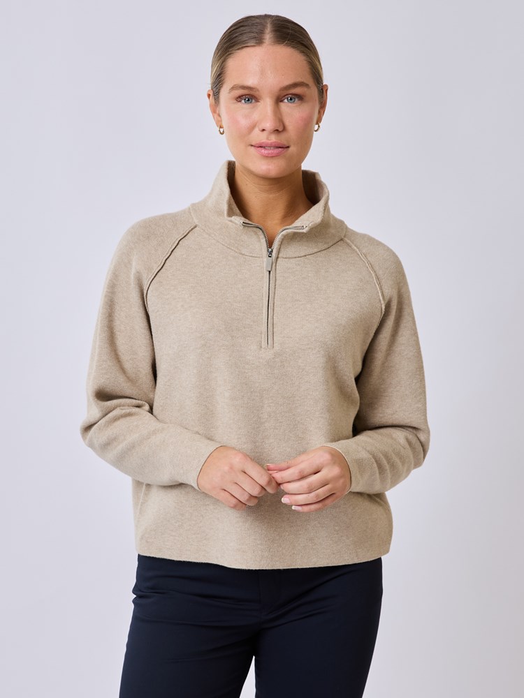 Carrie genser 7253044_A9N-RICCO VERO-S25-Modell-Front_chn=vic_1948_Carrie genser A9N_Carrie genser A9N 7253044.jpg_Front||Front