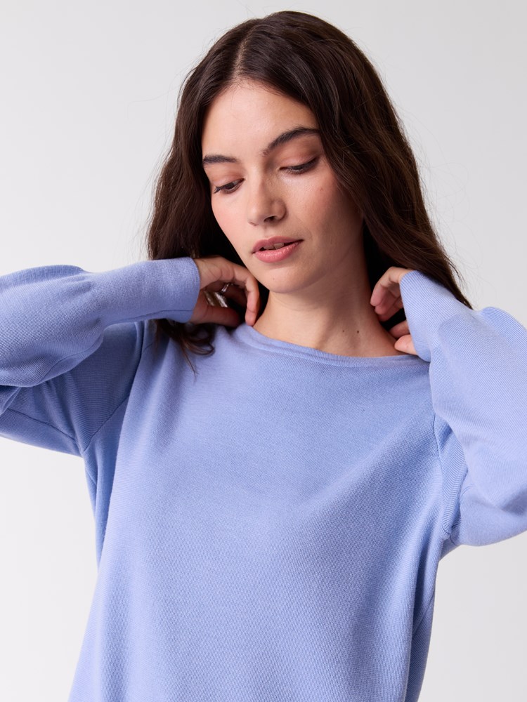 Mela Sweater 7253492_EN3-RICCO VERO-S26-Modell-Front_chn=vic_5712_Mela Sweater EN3.jpg_