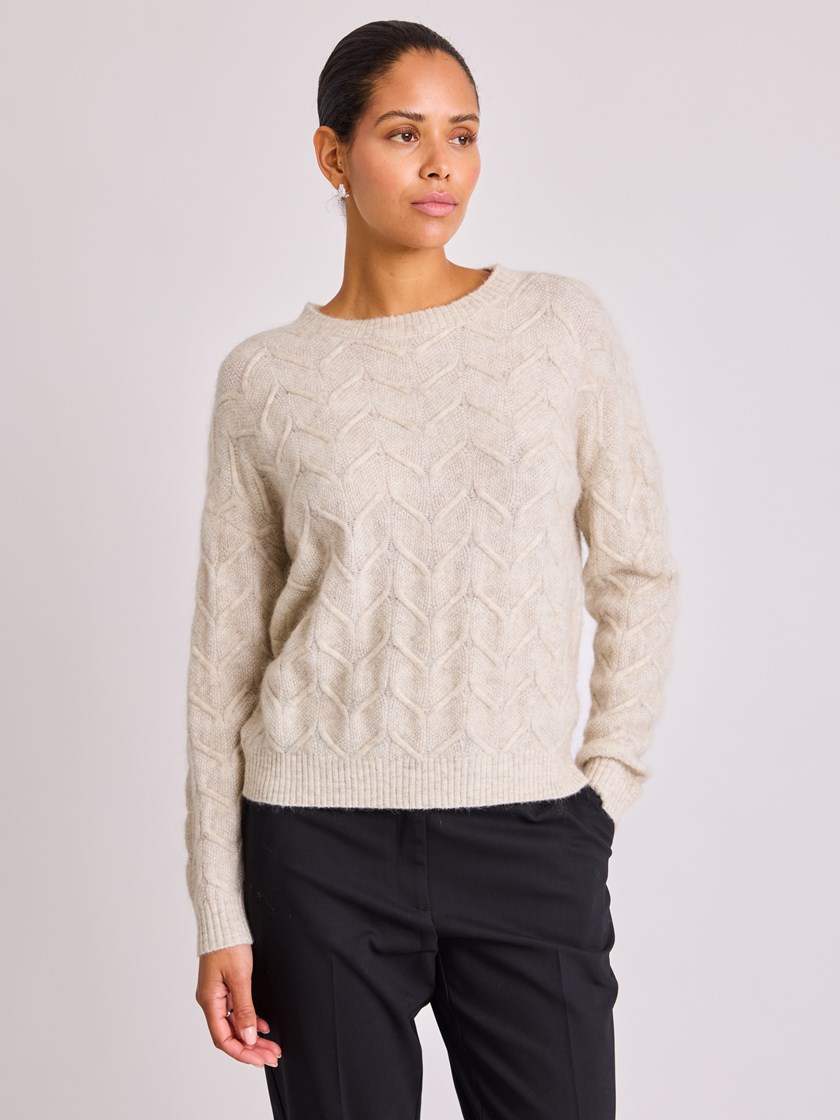 7253531 A9N 7253531_A9N-RICCO VERO-W25-Front_7844_Glittery Sweater A9N.jpg_Front||Front