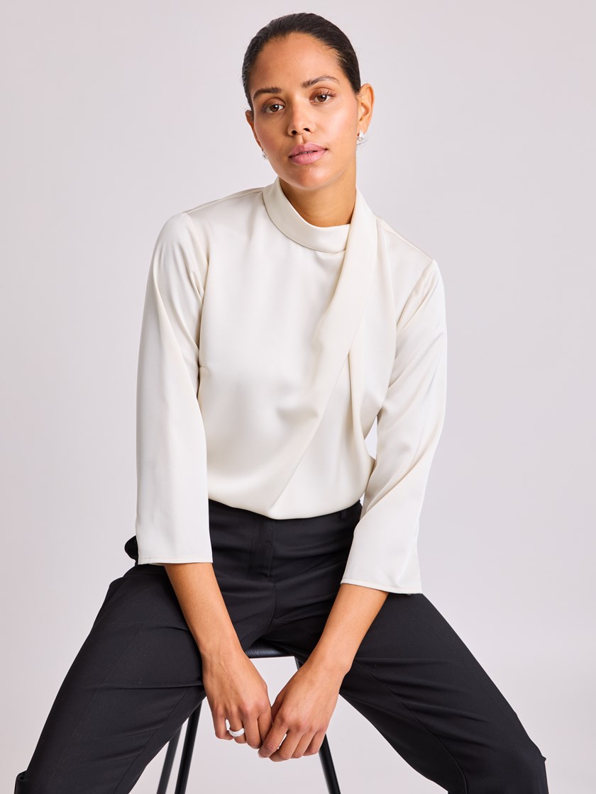 7253533 A9N 7253533_A9N-RICCO VERO-W25-Front_89_Noel Topp_Noel Topp A9N.jpg_Front||Front