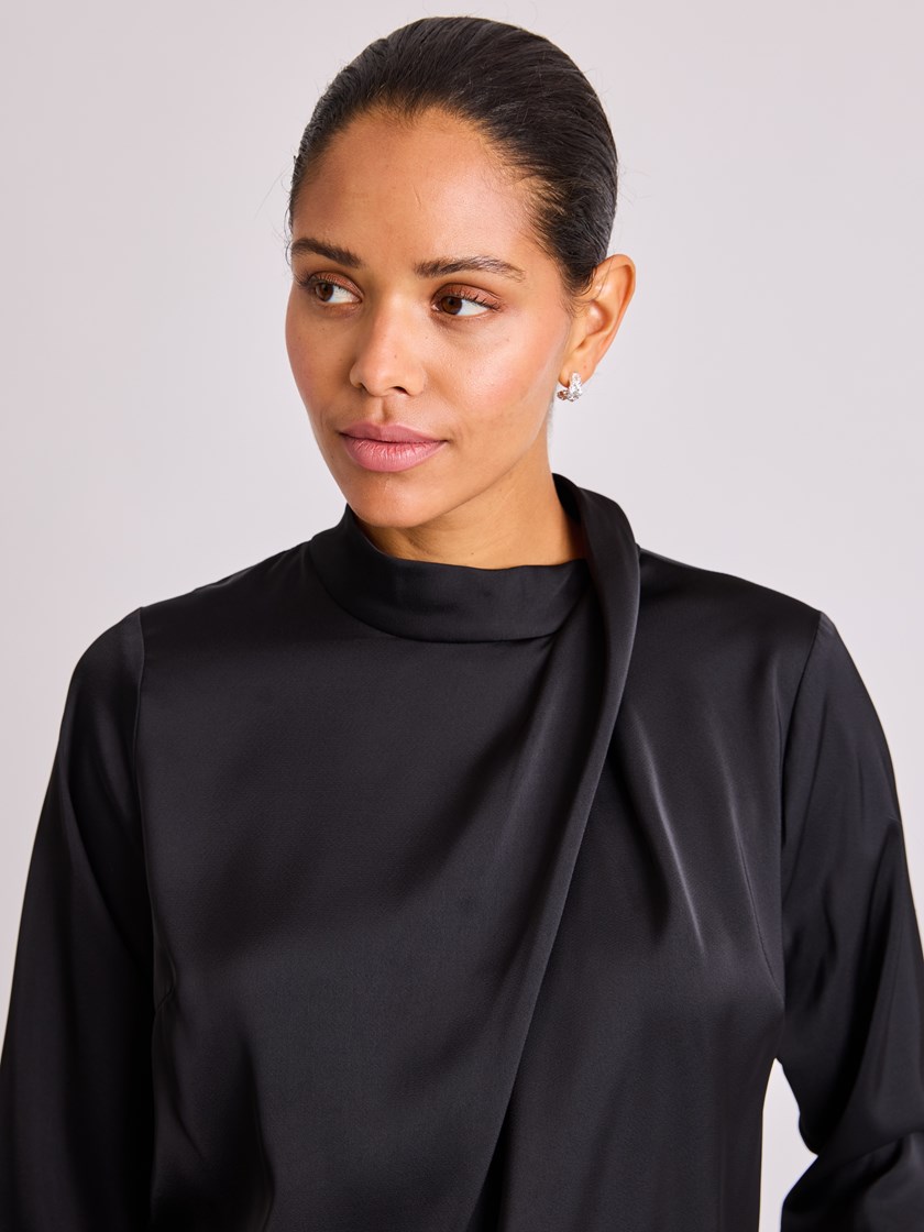 7253533 ID2 7253533_ID2-RICCO VERO-W25-Front_5152_Noel Topp_Noel Topp ID2.jpg_Front||Front