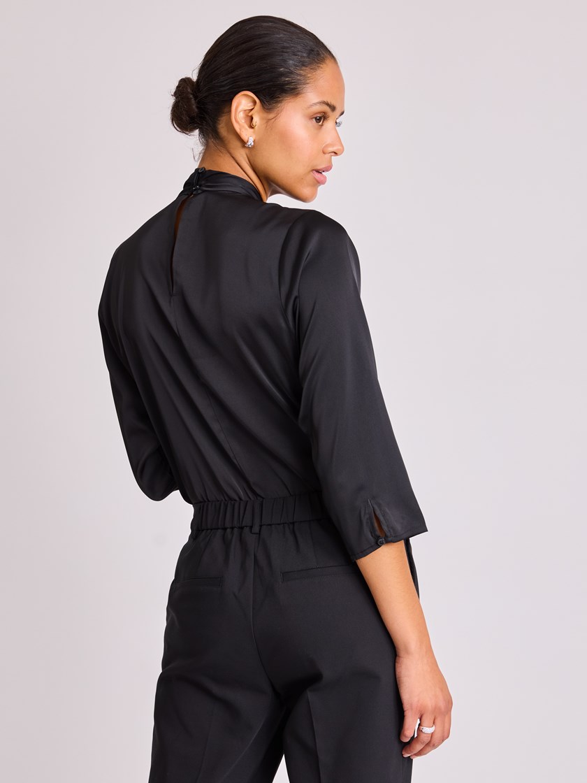 7253533 ID2 7253533_ID2-RICCO VERO-W25-Front_7607_Noel Topp_Noel Topp ID2.jpg_Front||Front