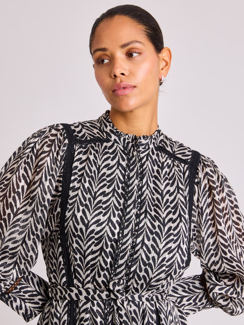 7253534 ID2 7253534_ID2-RICCO VERO-W25-Front_5808_Rocca Dress ID2.jpg_Front||Front