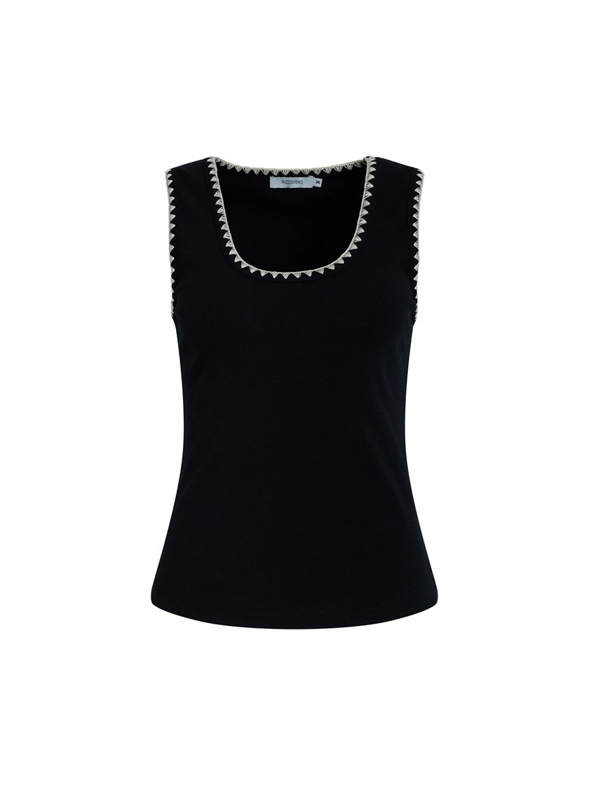 7253753 ID2 7253753_ID2-RICCO VERO-H26-Modell-Front_chn=vic_4626_Indiana Tank Top ID2.jpg_Front||Front