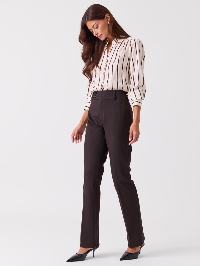 7253936 AIU 7253936_AIU-RICCO VERO-A26-Modell-Front_chn=vic_5888_High Waist Trouser AIU.jpg_Front||Front
