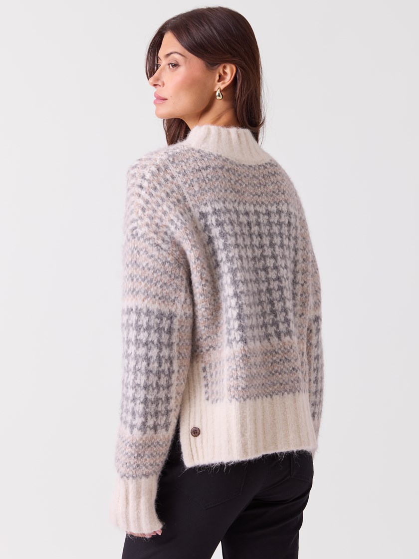 7253938 O79 7253938_O79-RICCO VERO-A26-Modell-Front_chn=vic_3445_Echo Glencheck Sweater O79.jpg_Front||Front