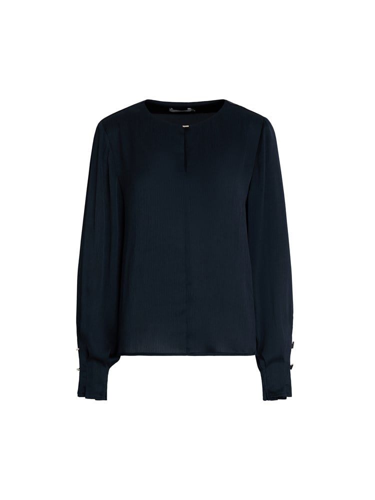 Millie Blouse 7253939_EM1-RICCO VERO-A26-Modell-Front_chn=vic_3589_Millie Blouse EM1.jpg_Front