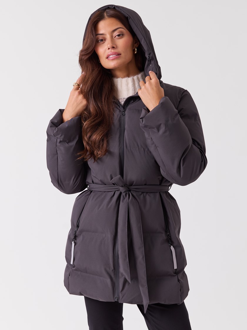 7253942 IGI 7253942_IGI-RICCO VERO-A26-Modell-Front_chn=vic_3929_Flurry Jacket IGI.jpg_Front||Front