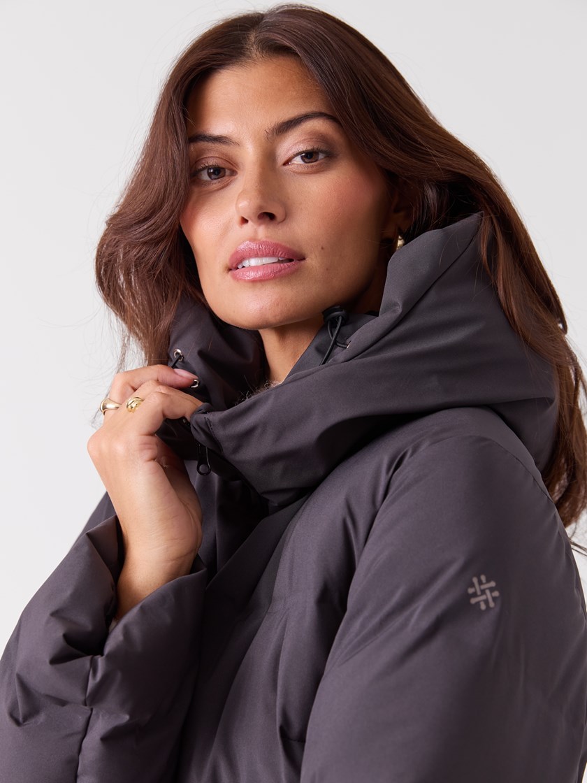 7253942 IGI 7253942_IGI-RICCO VERO-A26-Modell-Front_chn=vic_42_Flurry Jacket IGI.jpg_Front||Front