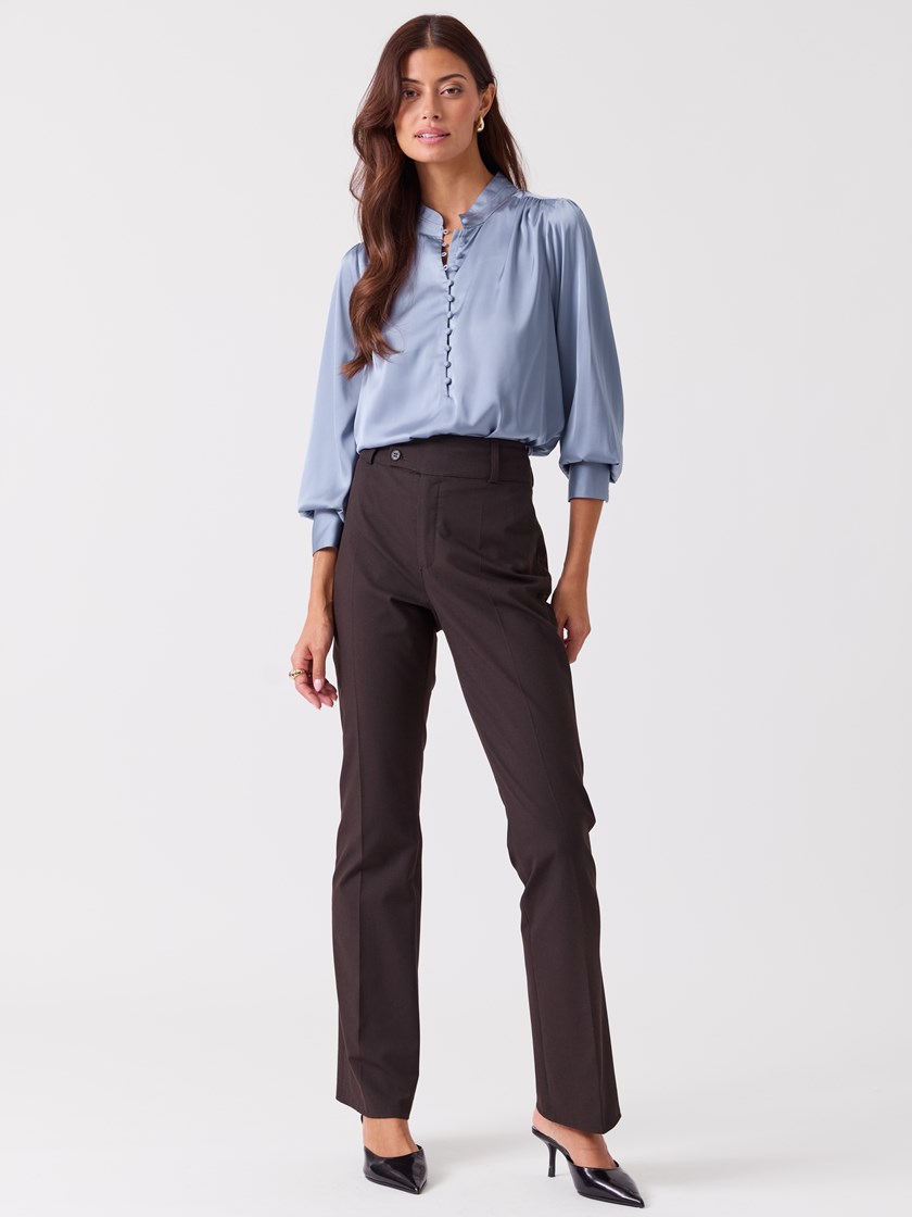 7253945 EN3 7253945_EN3-RICCO VERO-A26-Modell-Front_chn=vic_7531_Charlotte Blouse EN3.jpg_Front