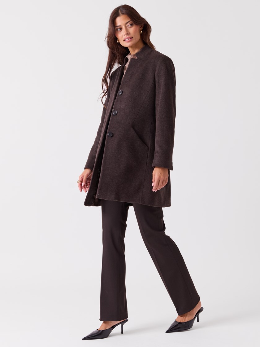 7253947 AIU 7253947_AIU-RICCO VERO-A26-Modell-Front_chn=vic_985_Cashet Winter Coat AIU.jpg_Front||Front