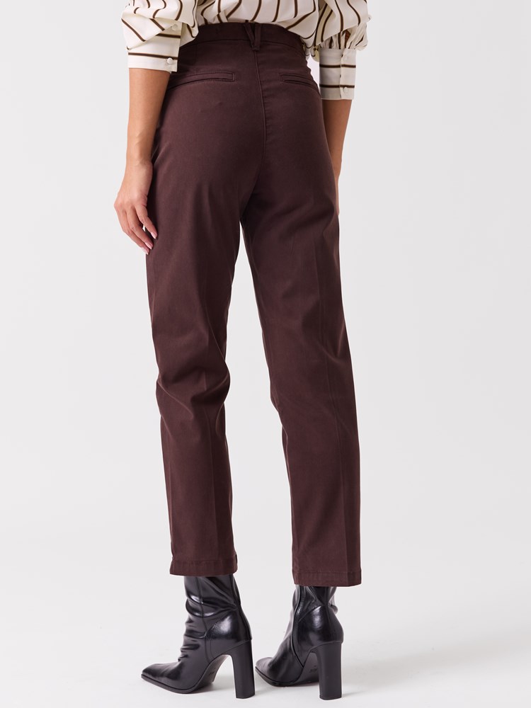 Chino turn up 7253961_AIU-MAC-A26-Modell-Front_chn=vic_7793_Chino Turn Up AIU_Chino turn up AIU.jpg_Front||Front