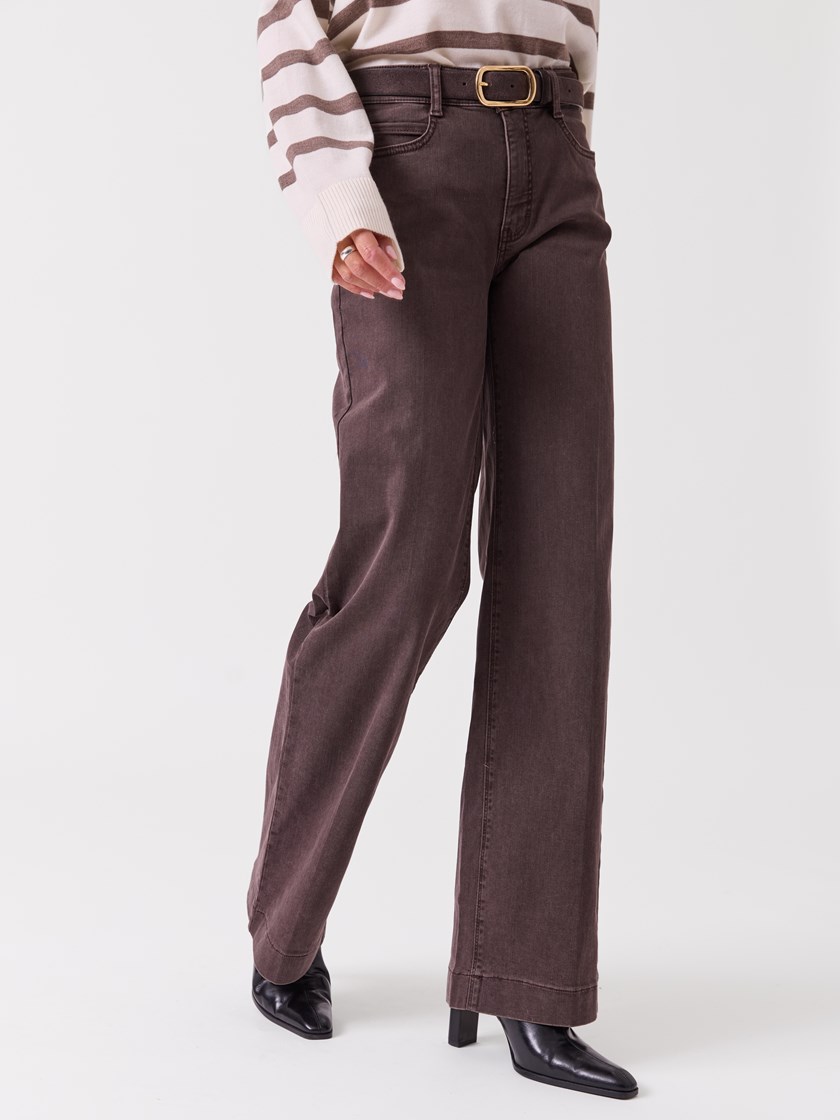 7253963 AIU 7253963_AIU-MAC-A26-Modell-Front_chn=vic_1727_Wide AIU.jpg_Front||Front