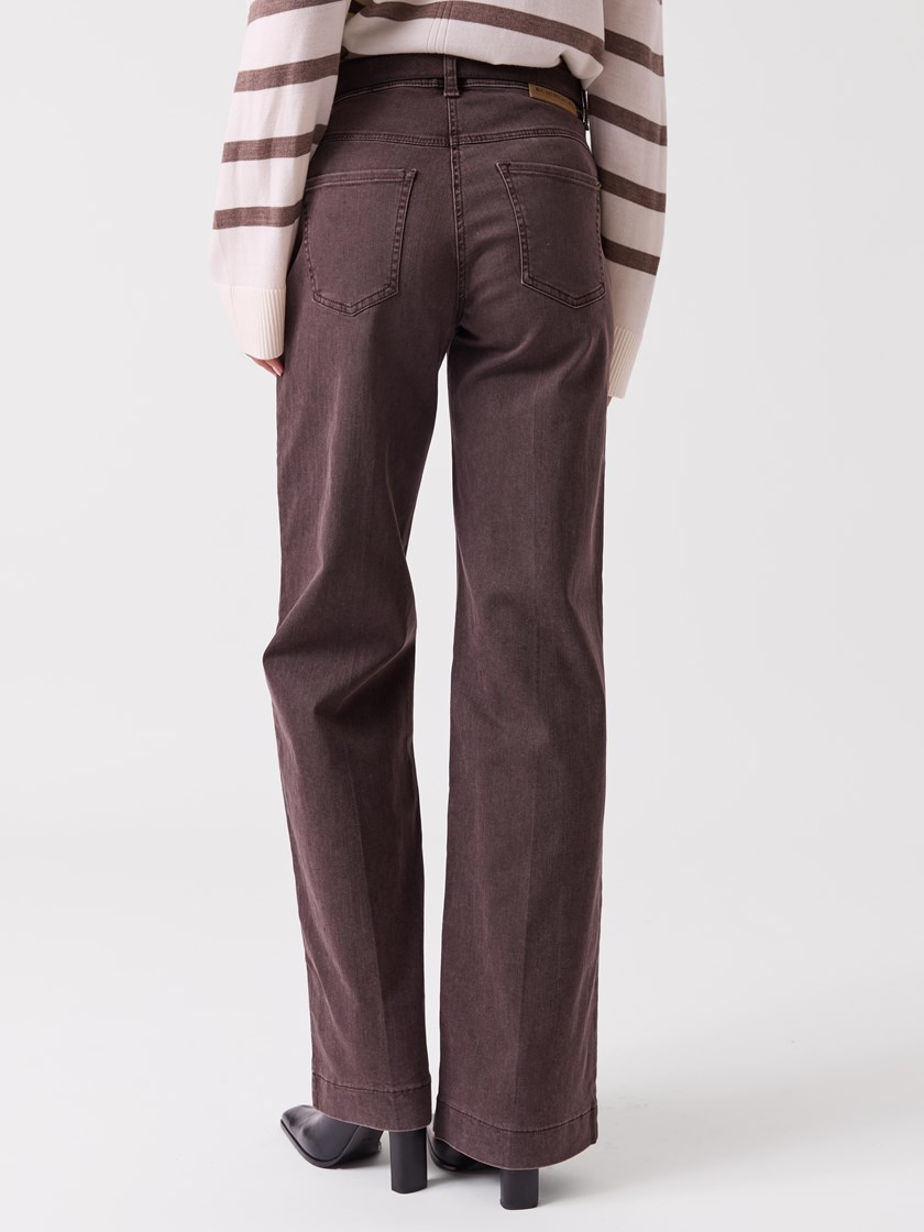 7253963 AIU 7253963_AIU-MAC-A26-Modell-Front_chn=vic_3653_Wide AIU.jpg_Front||Front