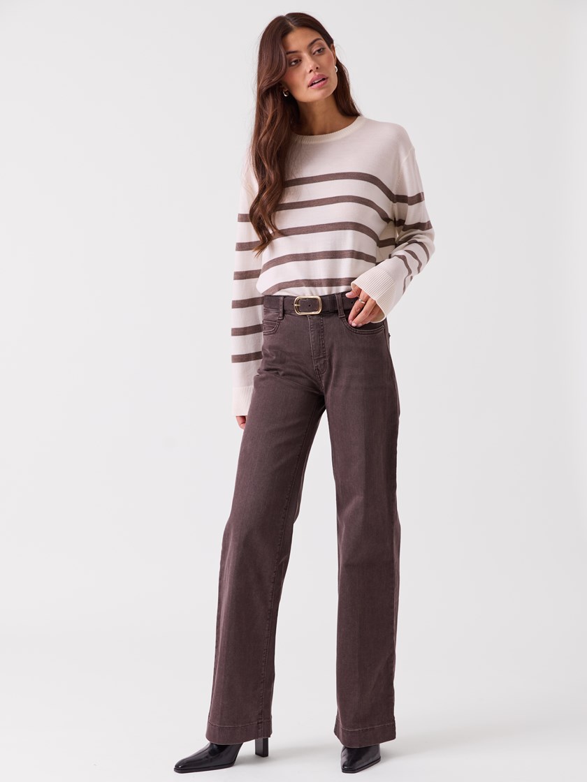 7253963 AIU 7253963_AIU-MAC-A26-Modell-Front_chn=vic_614_Wide AIU.jpg_Front||Front