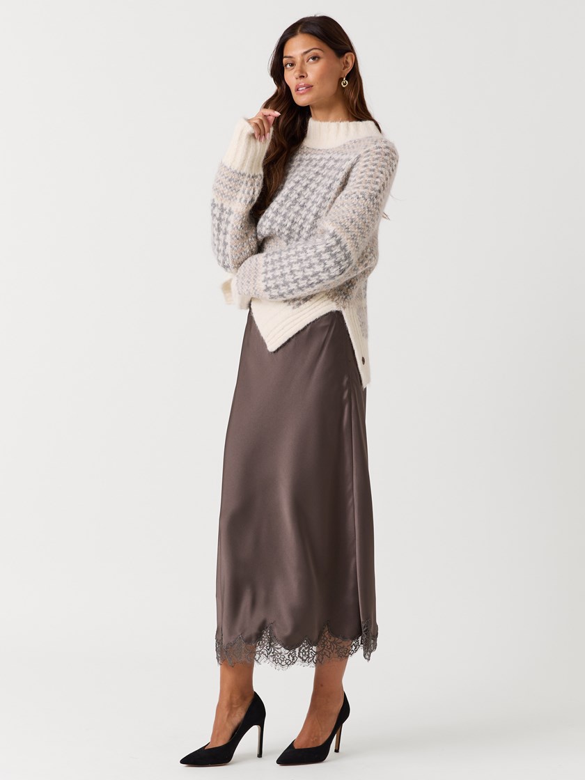 7254013 IGI 7254013_IGI-RICCO VERO-W26-Modell-Front_chn=vic_5831_Amaya Lace Skirt IGI.jpg_Front||Front