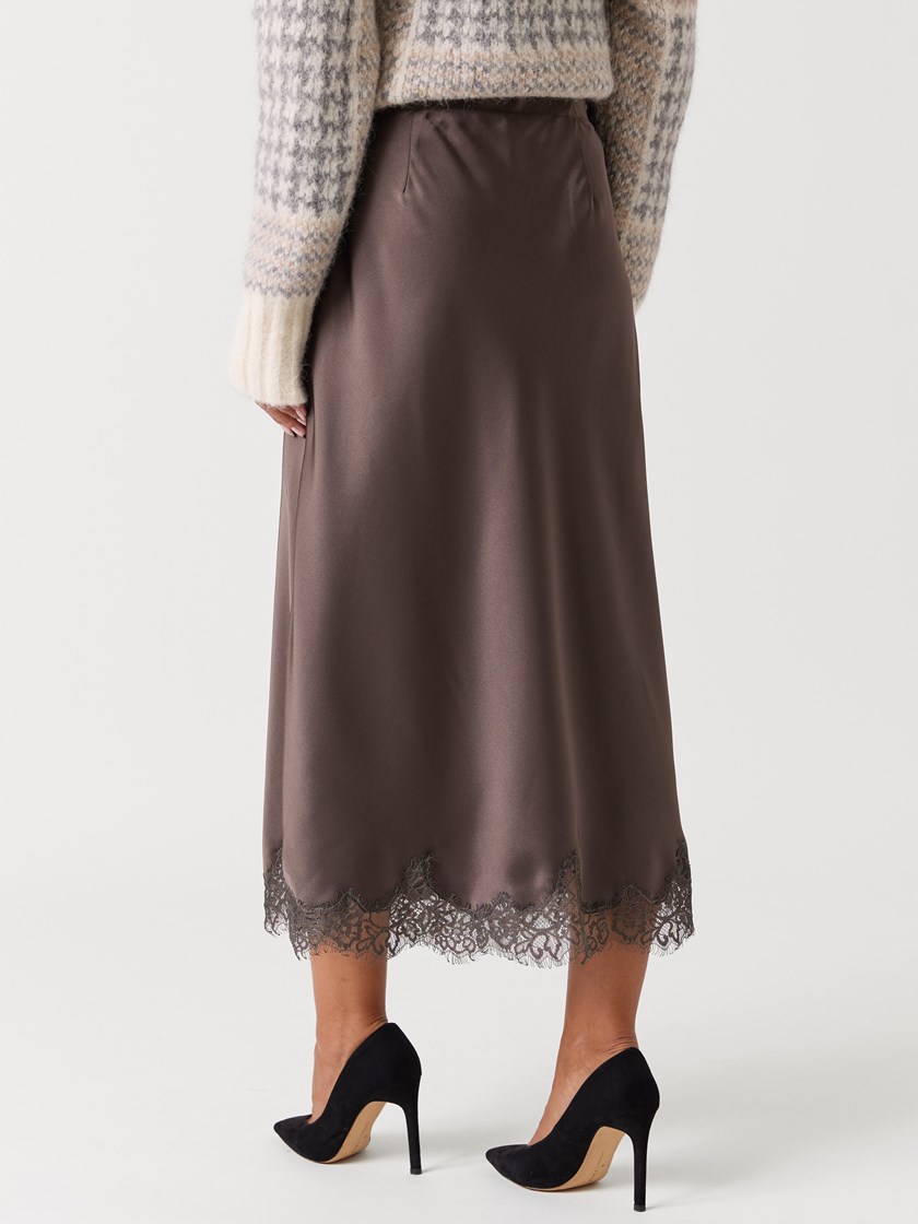 7254013 IGI 7254013_IGI-RICCO VERO-W26-Modell-Front_chn=vic_8169.jpg_Front||Front