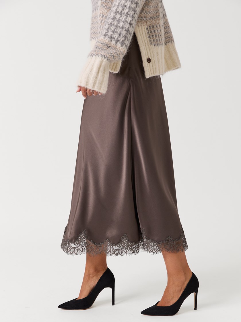 7254013 IGI 7254013_IGI-RICCO VERO-W26-Modell-Front_chn=vic_9486_Amaya Lace Skirt IGI.jpg_Front||Front