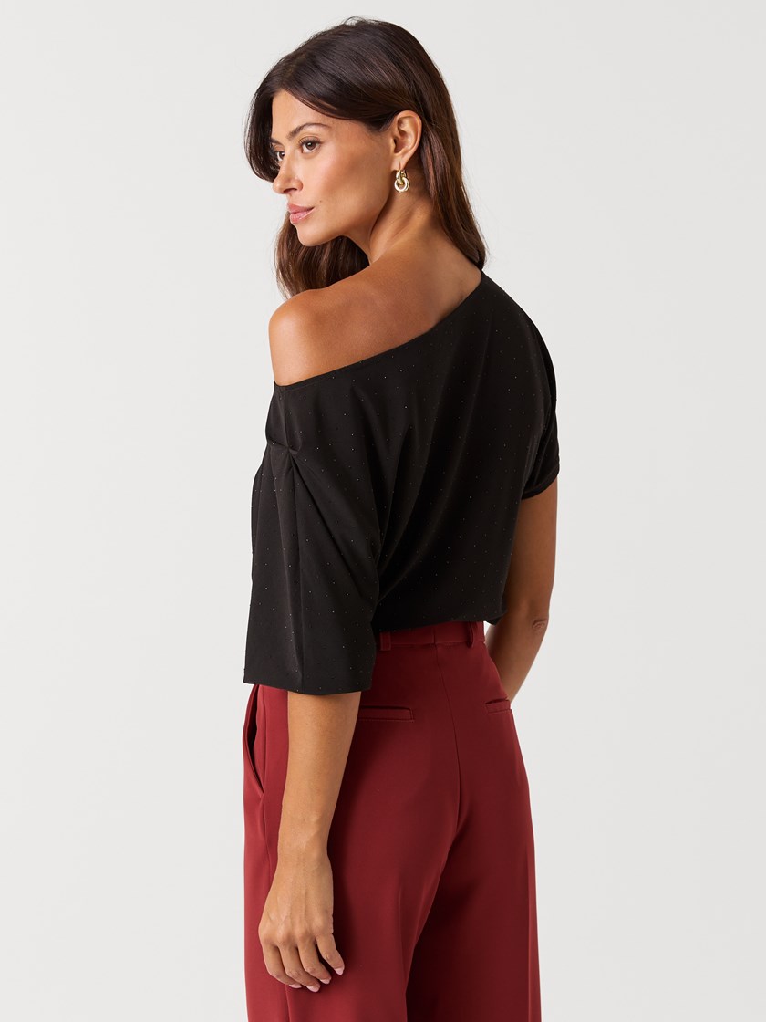 7254016 ID2 7254016_ID2-RICCO VERO-W26-Modell-Front_chn=vic_2531_Iris Top ID2.jpg_Front||Front