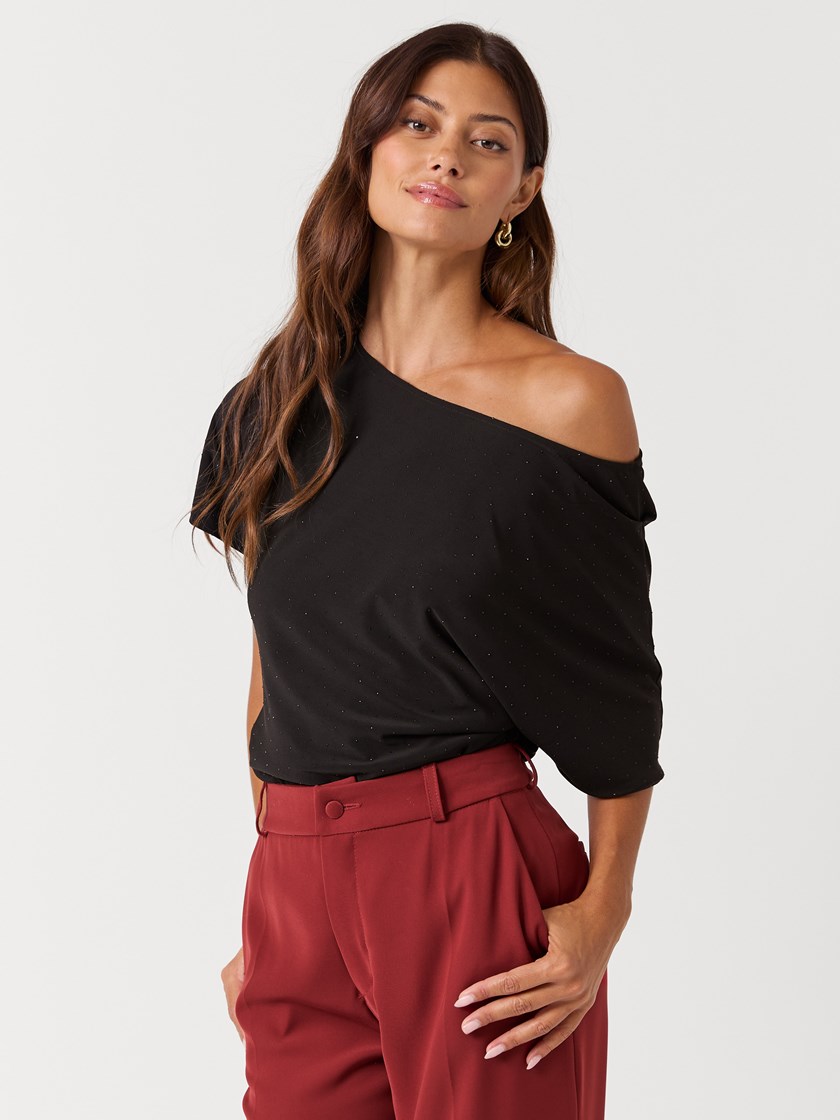 7254016 ID2 7254016_ID2-RICCO VERO-W26-Modell-Front_chn=vic_3458_Iris Top ID2.jpg_Front||Front