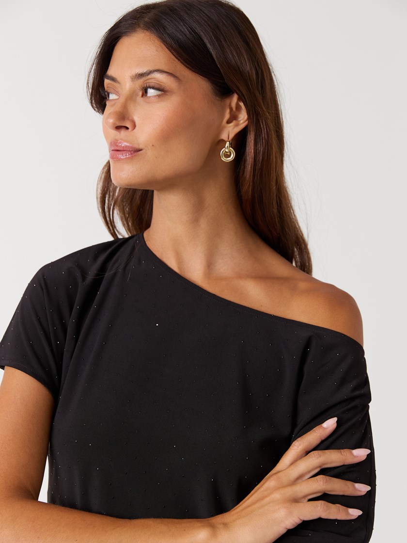 7254016 ID2 7254016_ID2-RICCO VERO-W26-Modell-Front_chn=vic_7240_Iris Top ID2.jpg_Front||Front