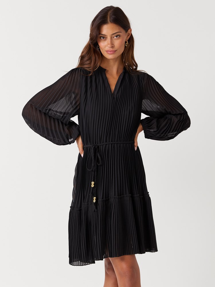 Willow Dress 7254017_ID2-RICCO VERO-W26-Modell-Front_chn=vic_3579_Willow Dress ID2.jpg_Front||Front