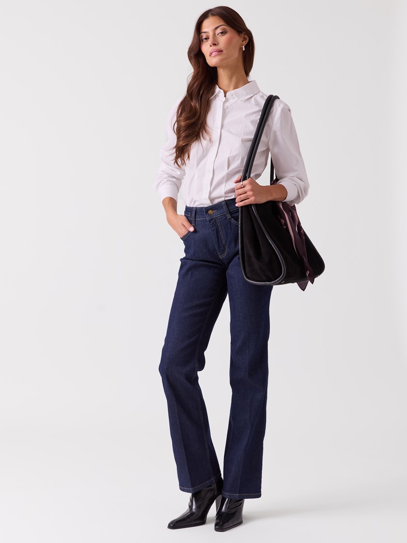 7254019 EN3 7254019_EN3-MAC-NOS-Modell-Front_chn=vic_7987_Laura EN3.jpg_Front||Front