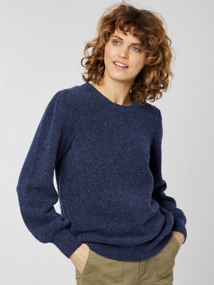Norah pufferm genser 7500061_EM4-MELL-A22-Modell-Front_chn=vic_4647_Norah pufferm genser EM4 7500061.jpg_Front||Front