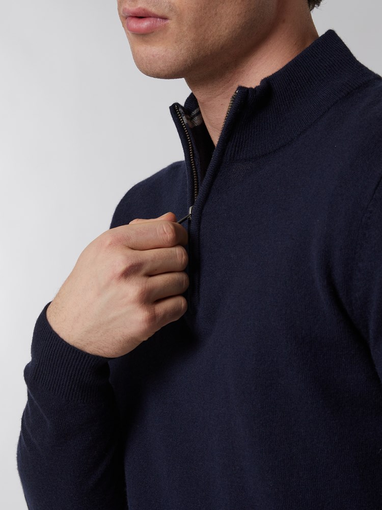 Ethan merino zipneck 7500103_EM6-JEANPAUL-A22-Modell-Front_7471_Ethan merino zipneck EM6.jpg_Front||Front