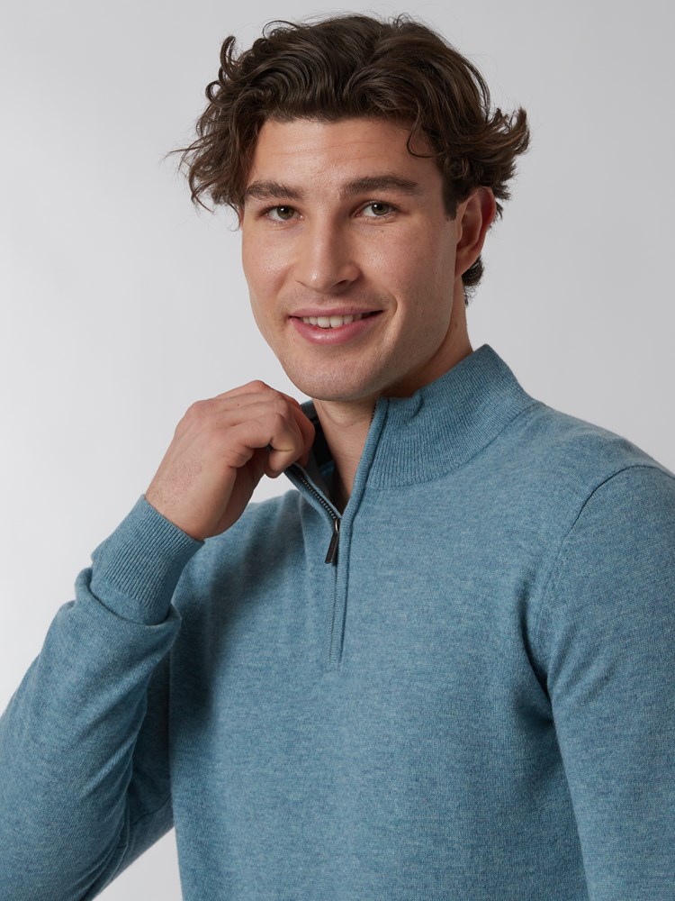 Ethan merino zipneck 7500103_GKV-JEANPAUL-A22-Modell-Front_7571_Ethan merino zipneck GKV.jpg_Front||Front