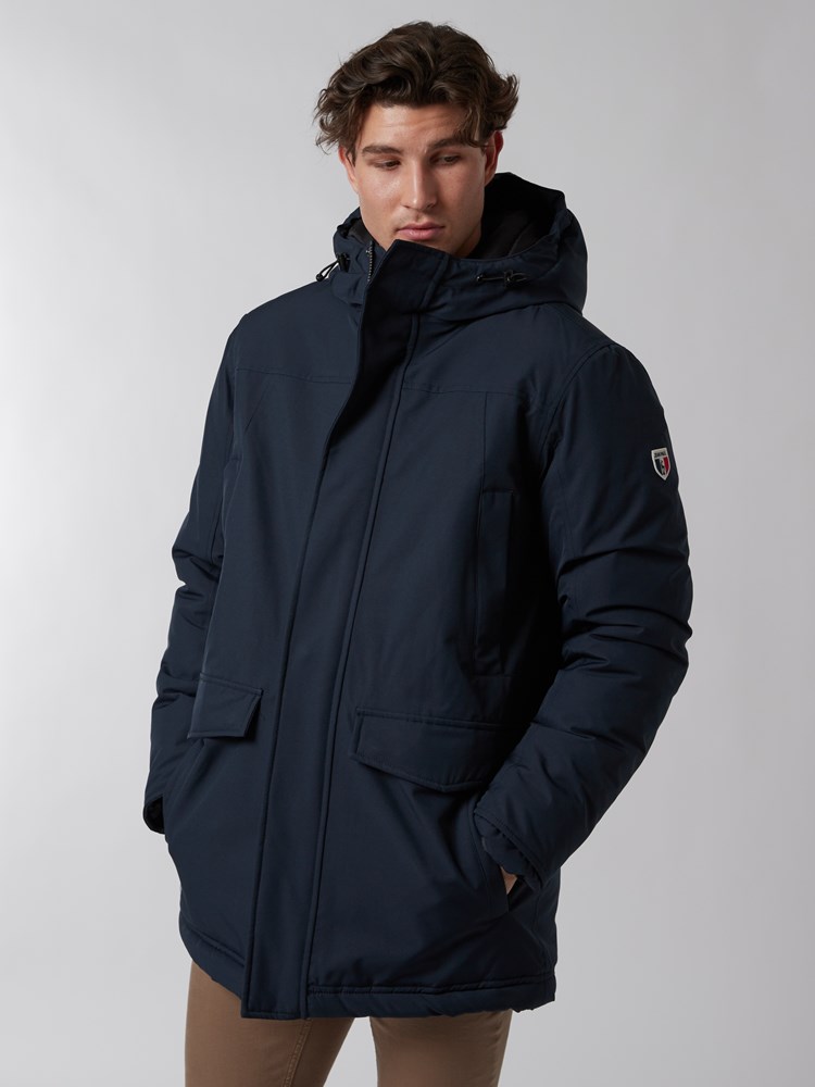Ombre parka 7500139_EM6_Jean Paul_Ombre Parka_A22_Modell (3)_Ombre parka EM6.jpg_
