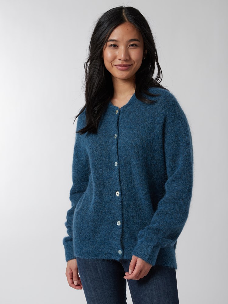 Adele cardigan 7500173_GHX-JEANPAUL-A22-Modell-Front_8851_GPG_Adele cardigan GPG_Adele cardigan GPG 7500173.jpg_
