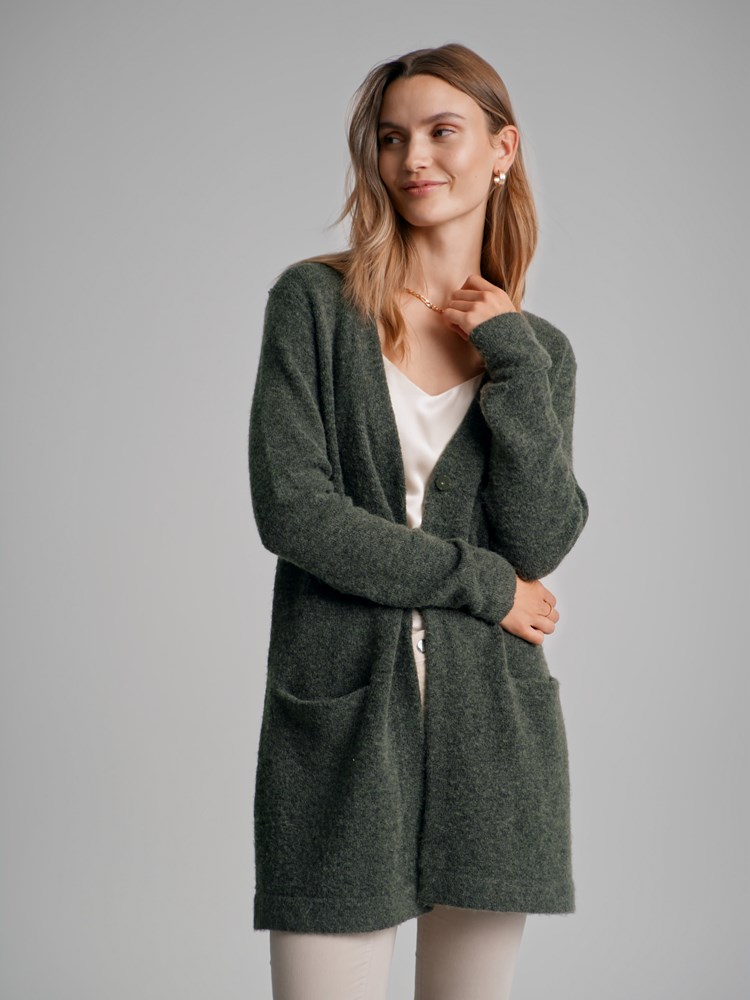 Serena cardigan 7500211_GOZ-VAVITE-A22-Modell-Front_chn=match_1178_Serena cardigan GOZ_Serena cardigan GOZ 7500211.jpg_Front||Front