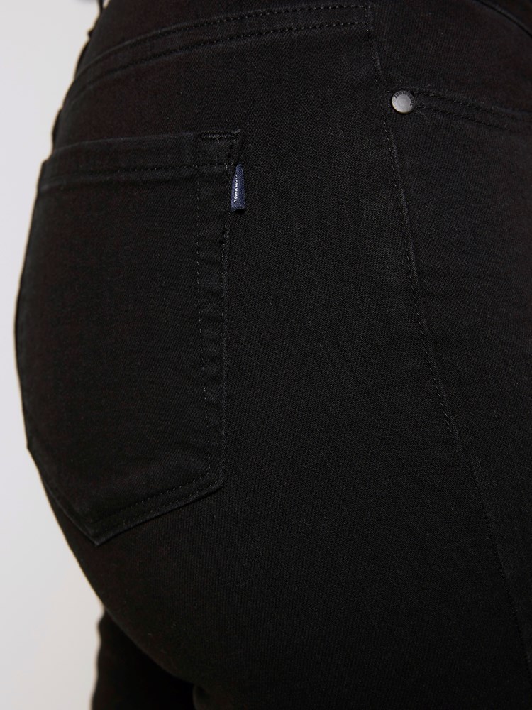 Ine straight jeans 7500257_CAB_Jean Paul_Ine Straigh Jeans_A22 (1)_DAI_Ine straight jeans DAI_Ine straight jeans DAI 7500257.jpg_