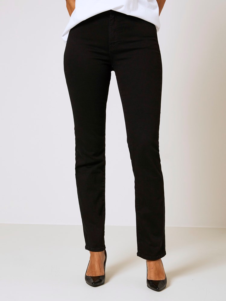 Ine straight jeans 7500257_CAB_Jean Paul_Ine Straigh Jeans_A22 (2)_DAI_Ine straight jeans DAI_Ine straight jeans DAI 7500257.jpg_