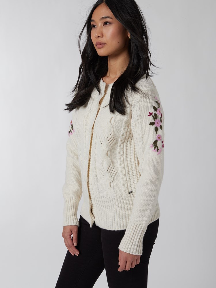 Katarina cardigan 7500260_O79-JEANPAUL-A22-Modell-Front_7771_Katarina cardigan O79_Katarina cardigan O79 7500260.jpg_Front||Front